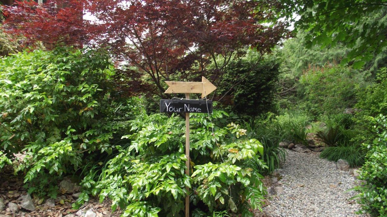 Secret Cove Cottage Suites Halfmoon Bay Exterior foto